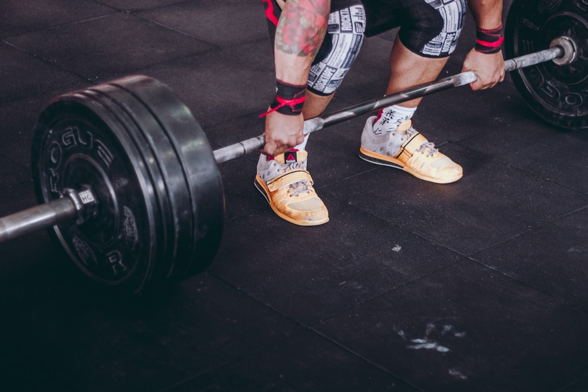 Recovery nutrition and sleep optimization for strength athletes